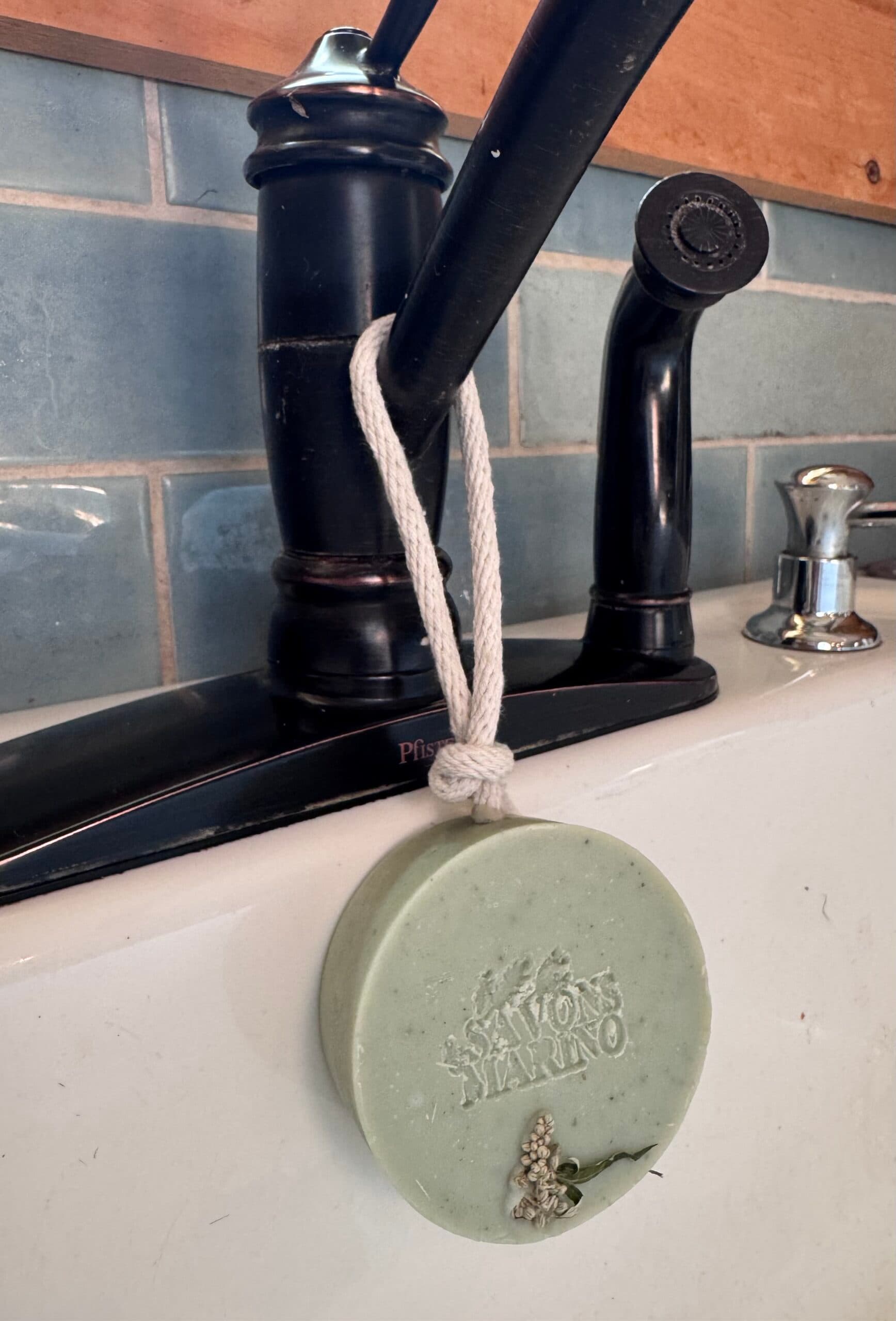 Savon Suspendu Corde